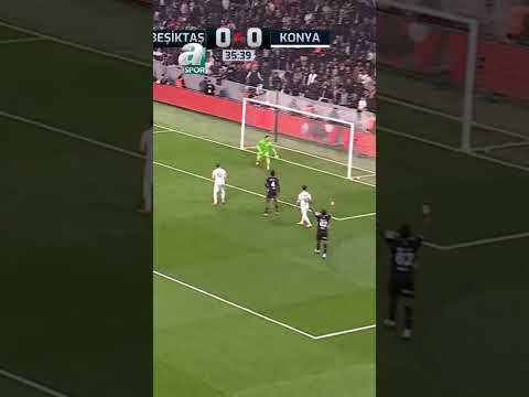 🦅 Beşiktaş, Konyaspor Karşısında Gole Çok Yaklaştı! El Bilal Toure'nin Şutu Direğe Takıldı!