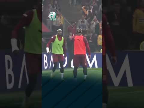 😅 Osimhen'in Golünün Ardından Mario Lemina, Osimhen İle Uğraşıyor