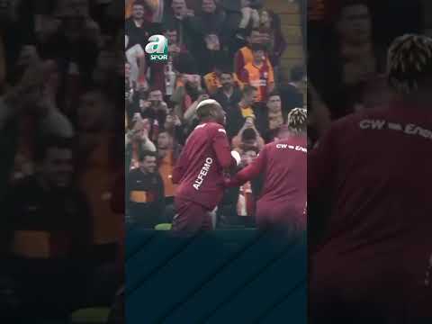 🦁👊 Mario Lemina Ve Victor Osimhen'den Yumruk Şov!