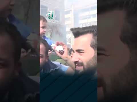 1 Yaşında, Erzurumspor’un Kutlamalarına Katılan Minik Taraftar 🥰
