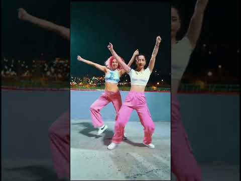 Yağmur fırtına dinlemeden dans etmek mi 🤩⛈ #choreography #dance #shorts #dancer #sefo