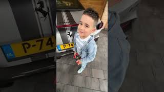 Etka wilde voor suikerfeest een Ferrari! Wil jij ook een rondje? #ferrari #bayram #ritje #mrfast19