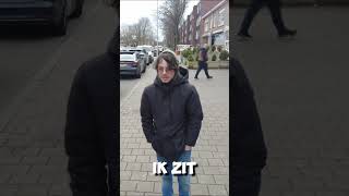 Een van mijn volgers krijgt een knipbeurt op straat!💈 #haircut #kapper #mrfast19