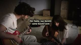 Gitme demem ama özle, dön olur mu?