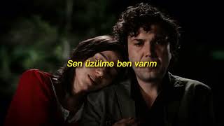 Ayrılmam istersen hiç yanından